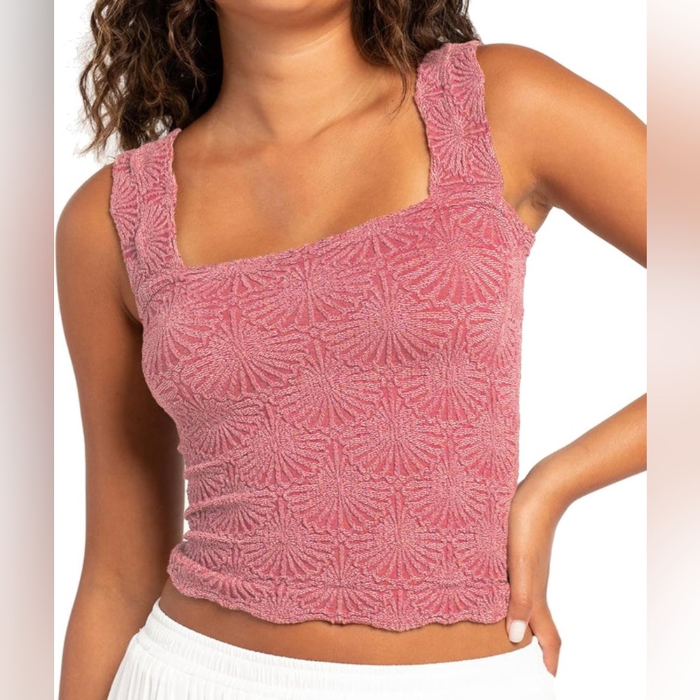 NEW Textured Pink Crop Tank Top 🌸 Size: M-L, Very Stretchy and Comfy